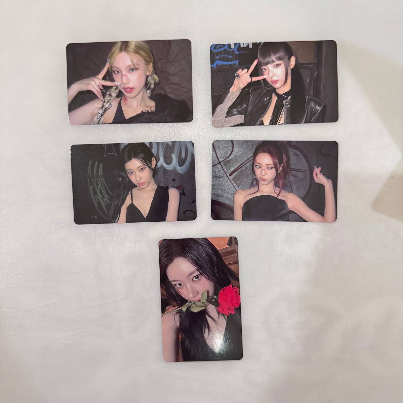 ITZY - TUNNEL VISION (POCAALBUM Ver.) - Photocards